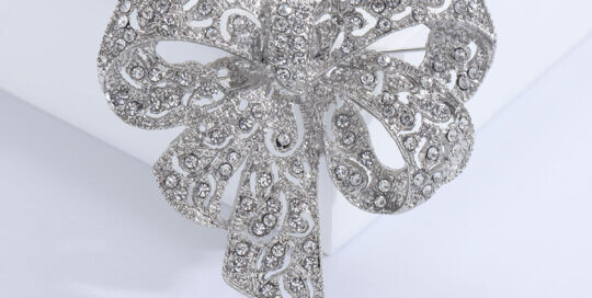 Rhinestone Bow Brooch – Wholesale Elegant Pin for Jackets and Dresses