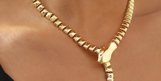 Gold snake chain necklace with snake head design – statement fashion jewelry for women