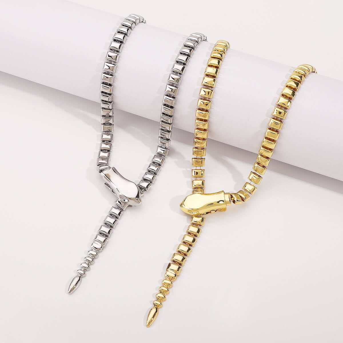 Gold snake chain necklace with snake head design – statement fashion jewelry for women