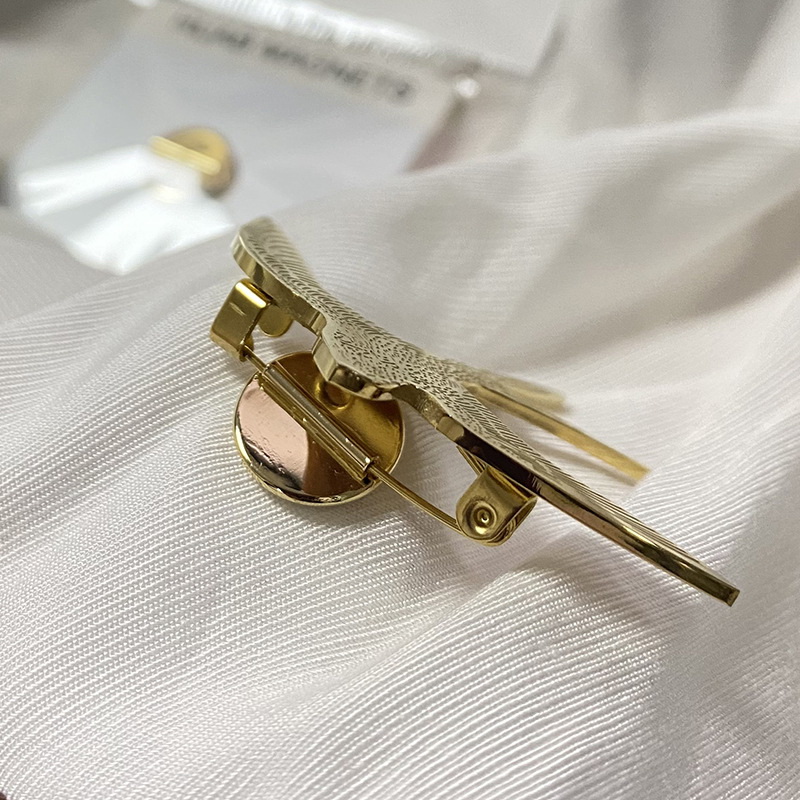 magnetic-brooch-converter-for-hijab-and-silk-no-hole-pin-back